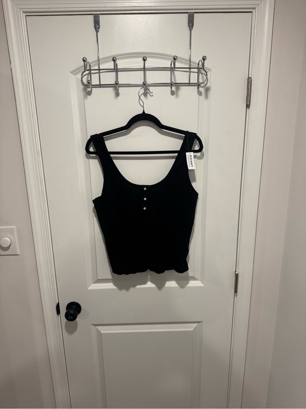 Old Navy Black Ribbed Scoop-Neck Tank with Button Accent